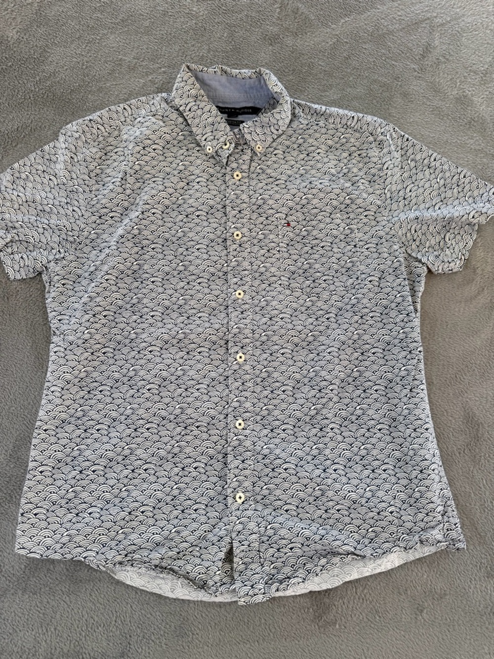 Tommy Hilfiger Button-Down Shirt Men’s Custom Fit Short Sleeve 100% Cotton Sz L